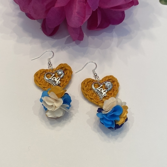 HEART Crochet Earrings - Picture 1 of 3